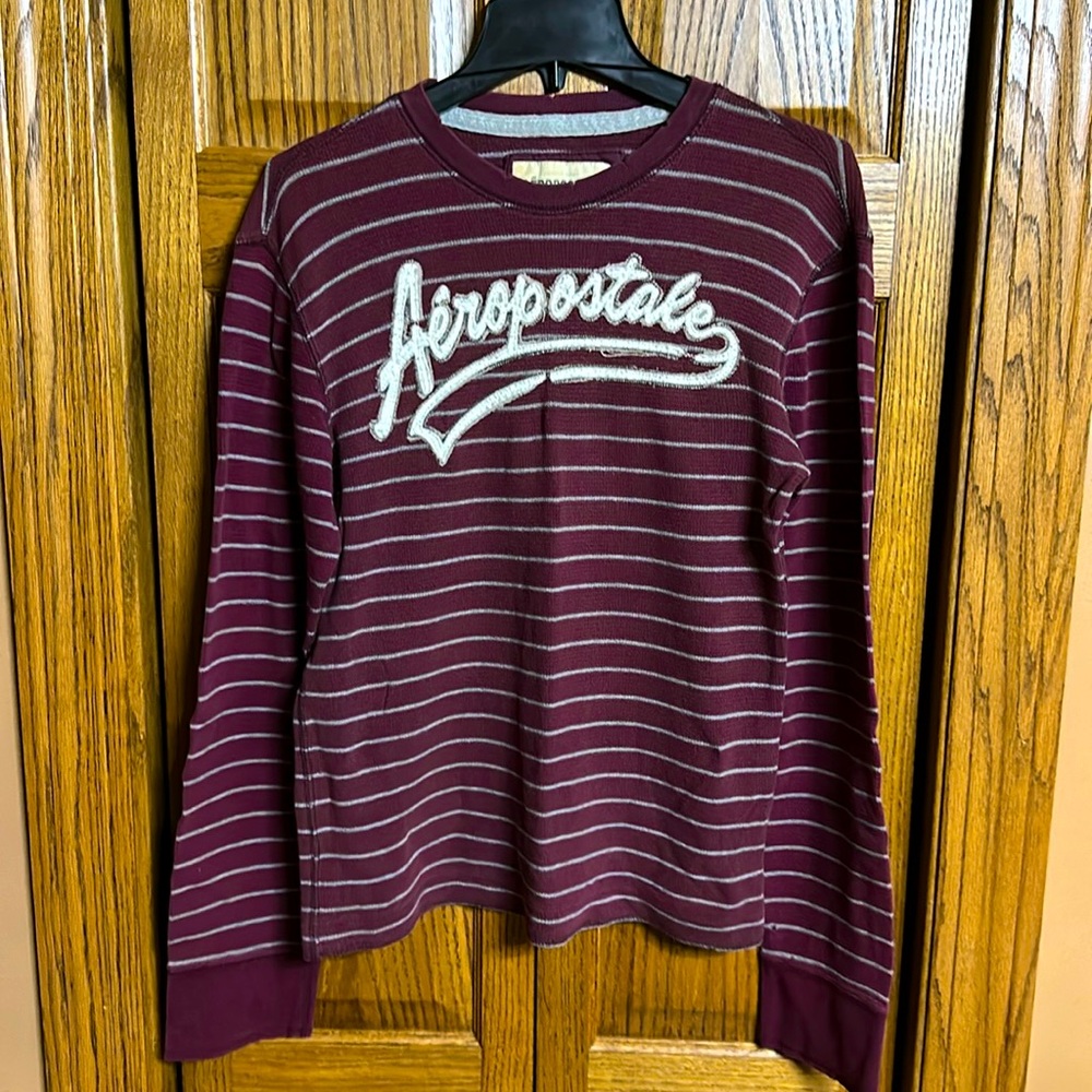 Men’s Burgundy/Gray Stripe Thermal Aeropostale Long Sleeve Shirt - Small